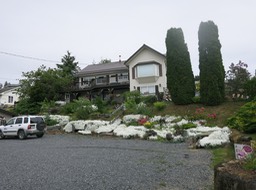 a lot of flowers at this home