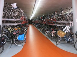 bike "garage" at Haarlem train statio - 2