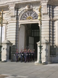 changing of the guard, Madrid Royal Palace