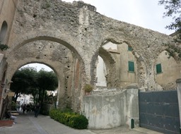 city entrance to Ravello