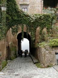 Civita_entrance