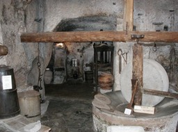 Civita_olive_press