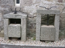 Drum Castle cheese presses