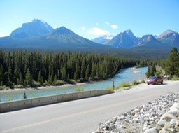 DSCN0256.JPG Bow River from Morant's Curve pulloff