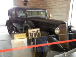 DSCN0401.JPG Ataturk's car - 1934 Lincoln