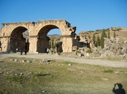 DSCN0633.JPG ruins at Hierapolis
