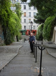Montmartre area has lots of steps!