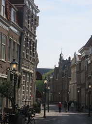 Hoorn street; note bldg facade leaning