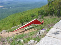 Hang glider getting ready
