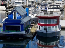 literally houseboats