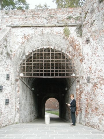 Lucca_wall_portal