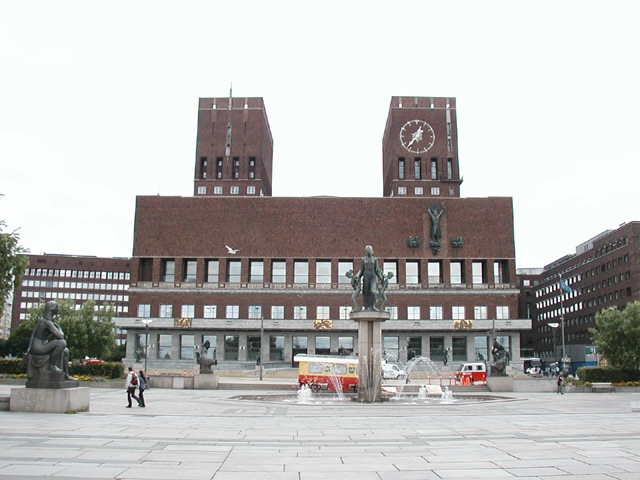 Oslo-city_hall