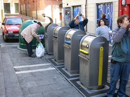 Pamplona recycling receptacles