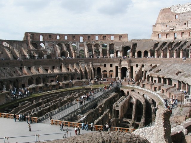 Rome_colosseum-4