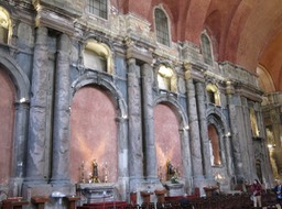 Sao Domingos Church, columns damaged by fire in 1959