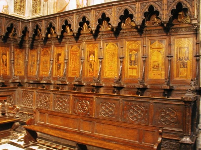Siena_duomo_interior-4