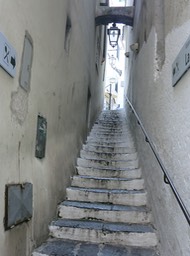 steps to another street