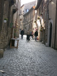 street leading to restaurant