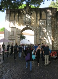 we made it to Sao Jorge Castle town gate!!