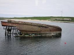 WW I shipwrecks to block harbor